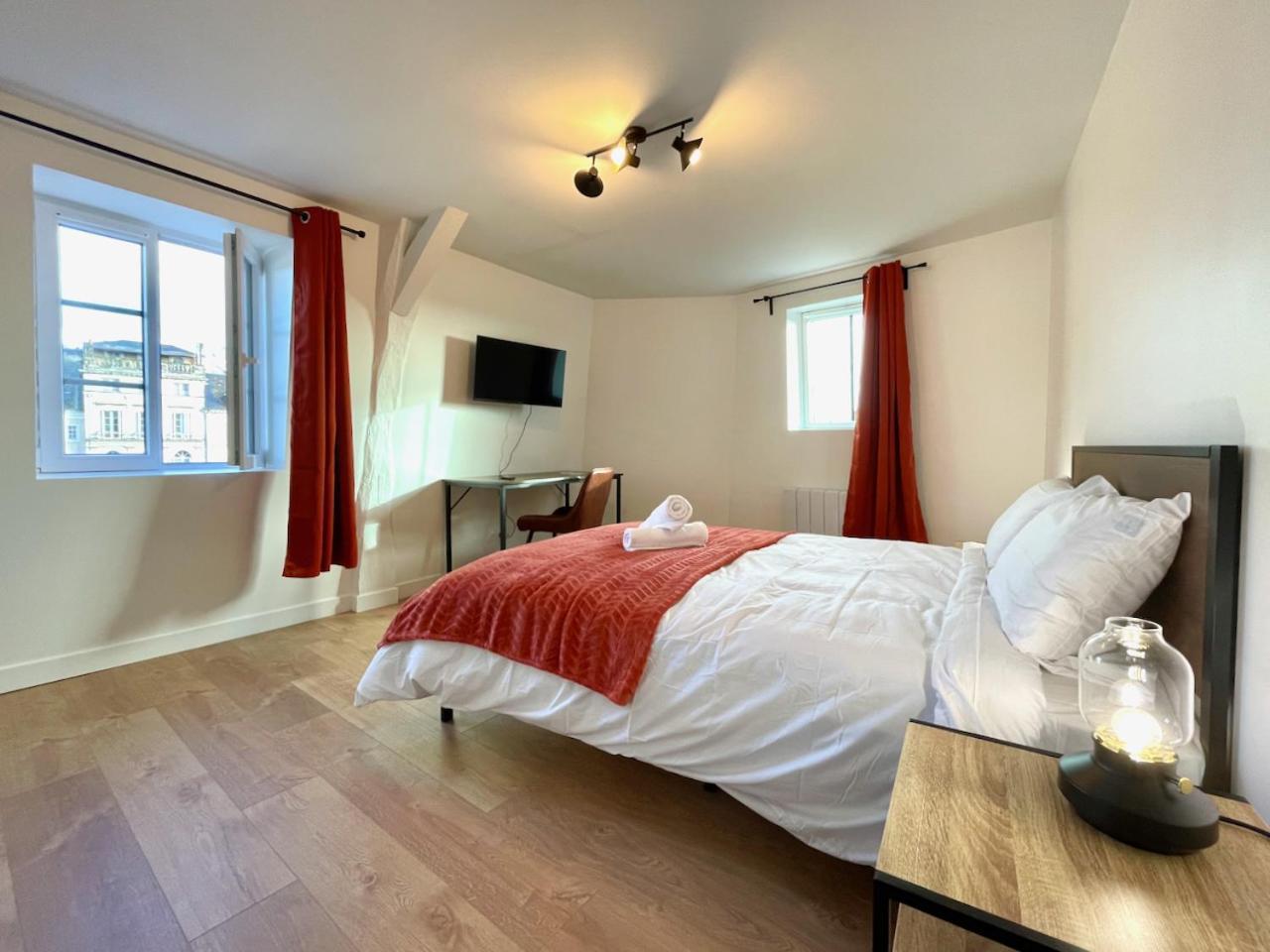 Legendes De La Piste - Sonights Apartment Chateau-du-Loir Exterior photo
