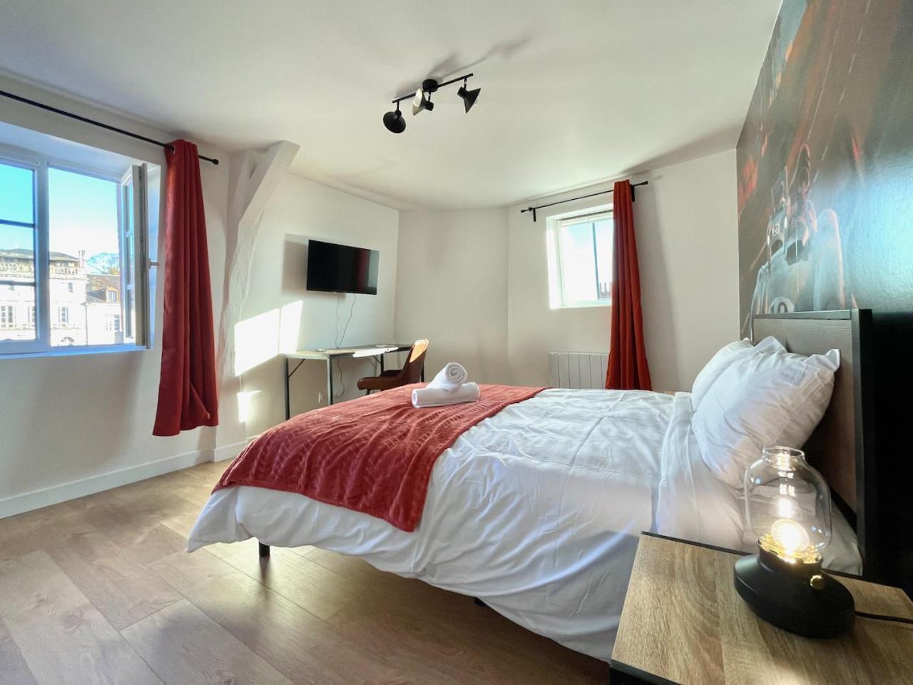Legendes De La Piste - Sonights Apartment Chateau-du-Loir Exterior photo